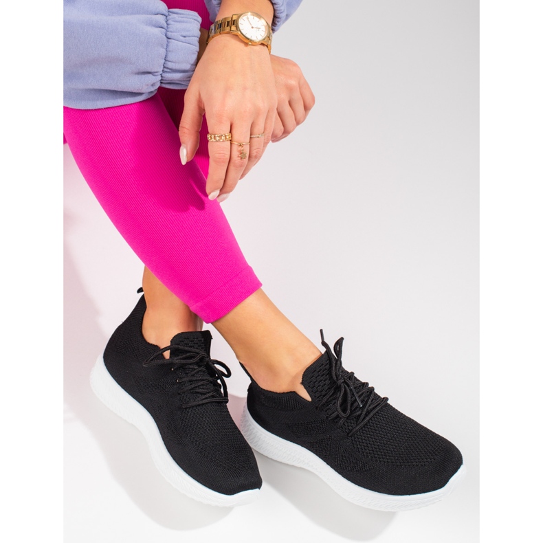 Černé textilní sportovní boty Shelovet černá 1