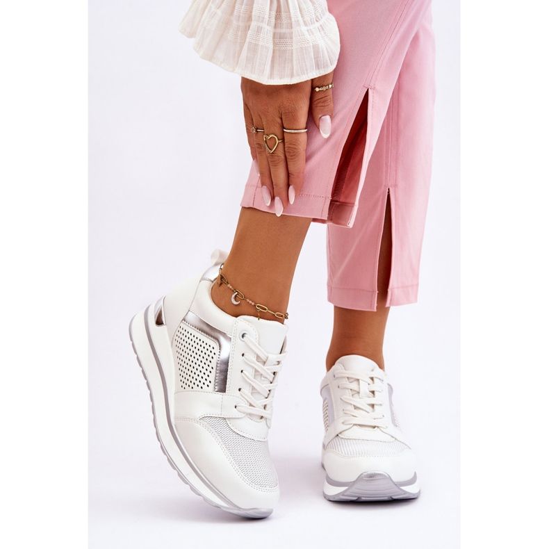 PG1 Bílé kožené sportovní boty Braylen s nízkým klínem bílý 1