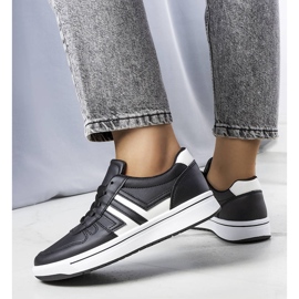 BM Černé tenisky s bílými vsadkami od značky Olympia černá 1