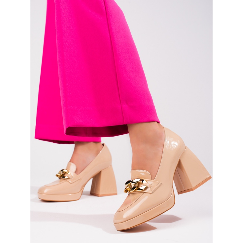 Béžové lodičky na podpatku značky Vinceza béžový 2