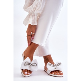 Dámské pantofle s mašlí a kamínky bílá Jolene bílý 2