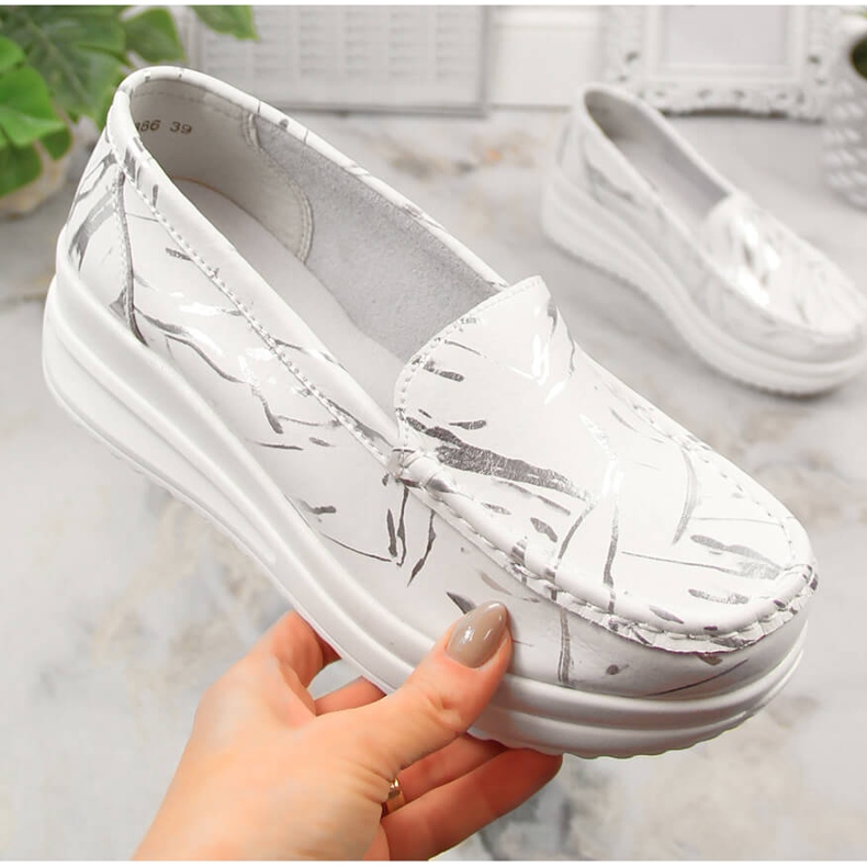 Dámské kožené mokasíny na platformě bílé Artiker 50C1886 bílý 1