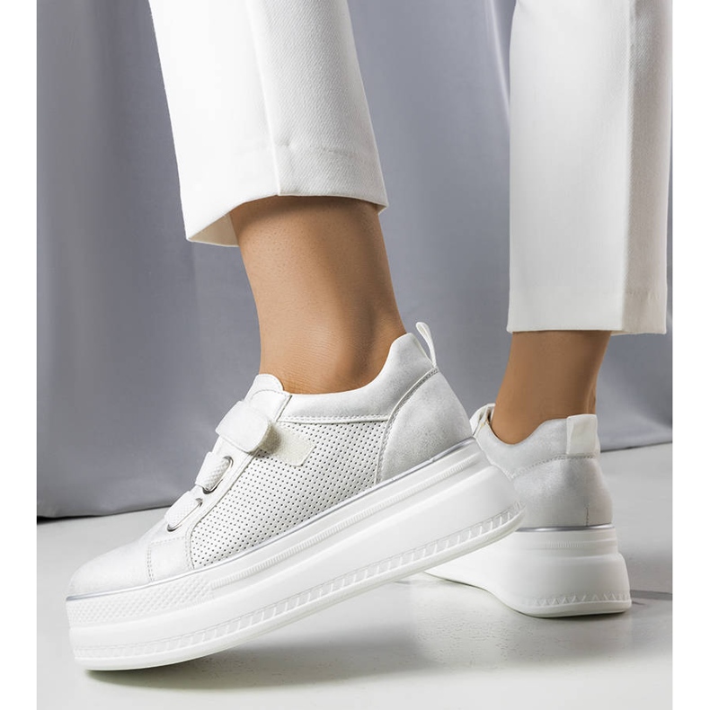 PA1 Stříbrné tenisky na platformě od Arminy stříbrný 1