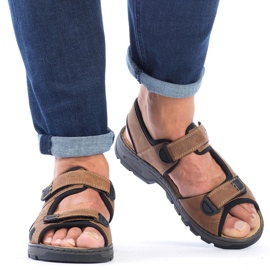 Pohodlné pánské hnědé sandály na suchý zip Rieker 26156-25 hnědý 11