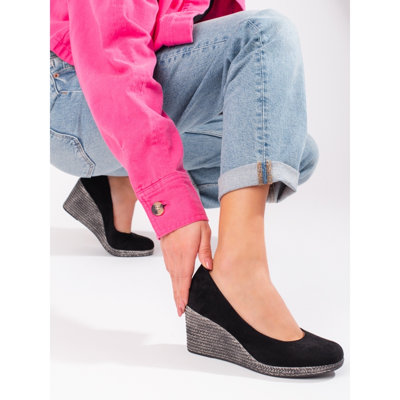 W. Potocki Dámské černé lodičky na klínku Potocki černá 2