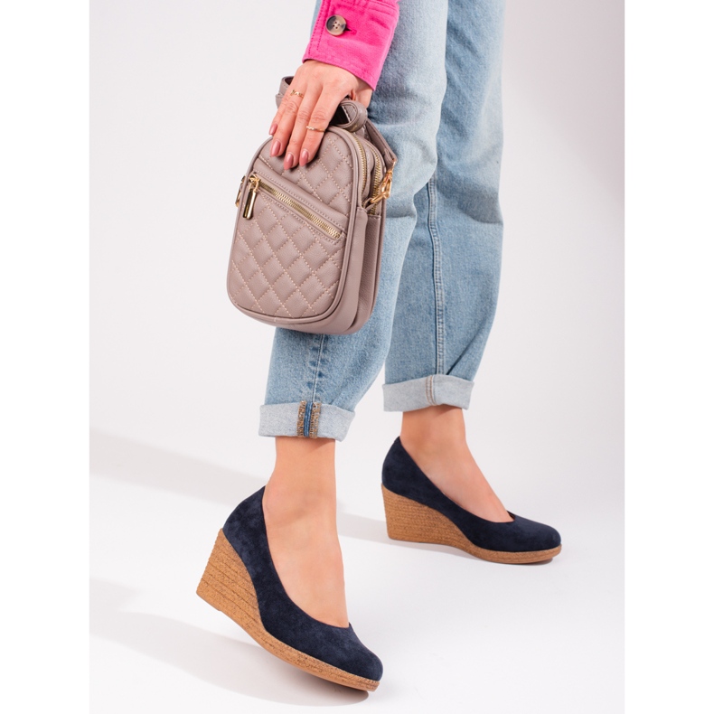 W. Potocki Dámské tmavě modré lodičky na klínku značky Potocki námořnická modrá modrý 1 W. Potocki Dámské tmavě modré lodičky na klínku značky Potocki námořnická modrá modrý 1