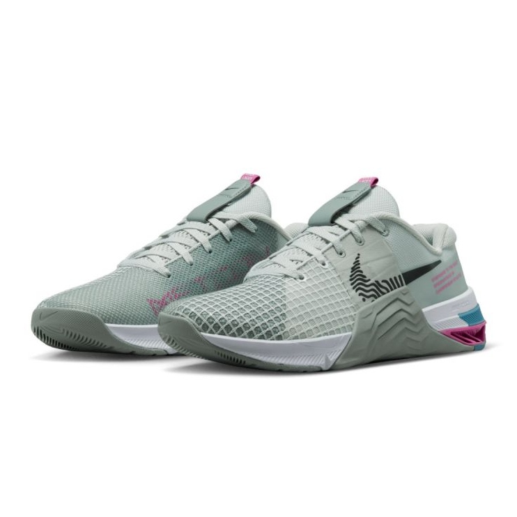 Boty Nike Metcon 8 W DO9327-004 zelený 1