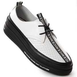 Dámské kožené boty na platformě bílé Filippo DP3624/23 bílý 1