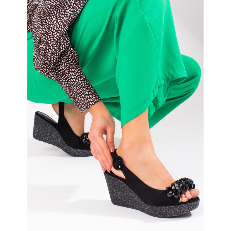 Dámské semišové sandály na klínku Shelovet černé černá 2