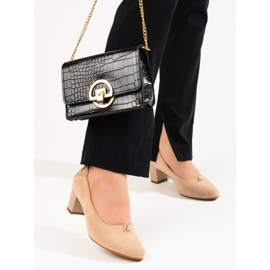 Elegantní semišové dámské lodičky na nízkém podpatku Vinceza béžová béžový 1