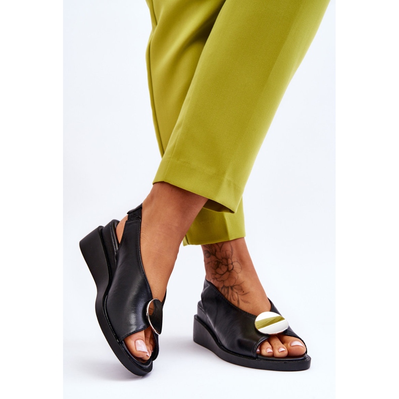 Vinceza Dámské kožené sandály na klínu Black Justice černá 2