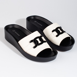 Bílé dámské pantofle na platformě Shelovet bílý 1