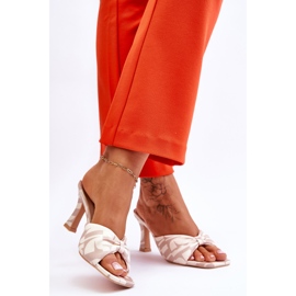 Módní vysoké podpatky s potiskem béžová Floria béžový 2 Módní vysoké podpatky s potiskem béžová Floria béžový 2