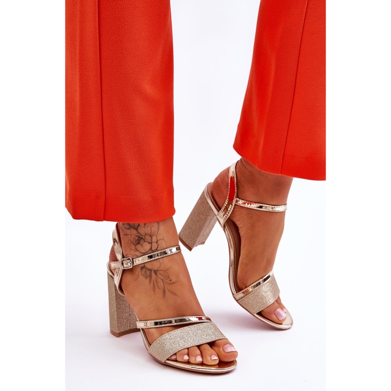 Vinceza Lesklé zlaté sandály na vysokém podpatku Alicia zlatý 2