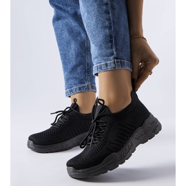 Belluci Černé tenisky s pružným svrškem od Gois černá 1