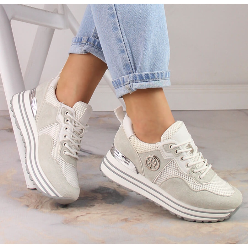 Dámská sportovní obuv na platformě bílá Potocki SZ12086 béžový 1