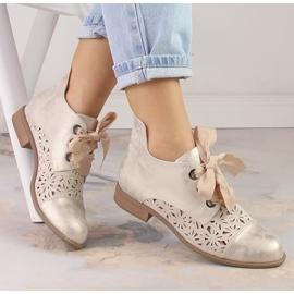 Dámské prolamované zlaté kozačky na plochém podpatku Jezzi ASA142-6A zlatý 1 Dámské prolamované zlaté kozačky na plochém podpatku Jezzi ASA142-6A zlatý 1