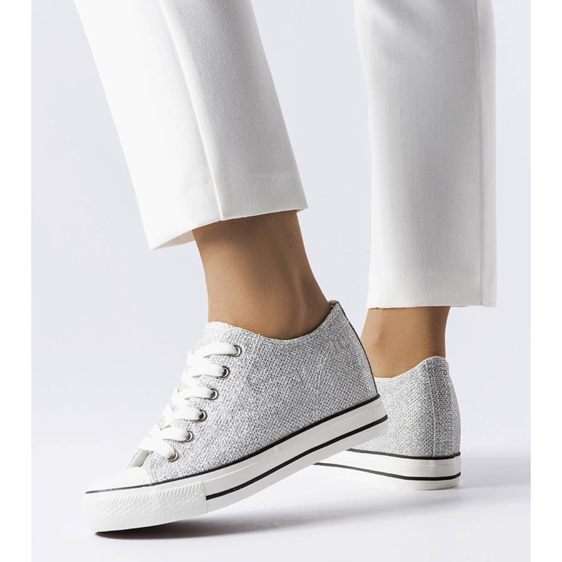 BM Stříbrné třpytivé tenisky na klínku z Kréty stříbrný 1