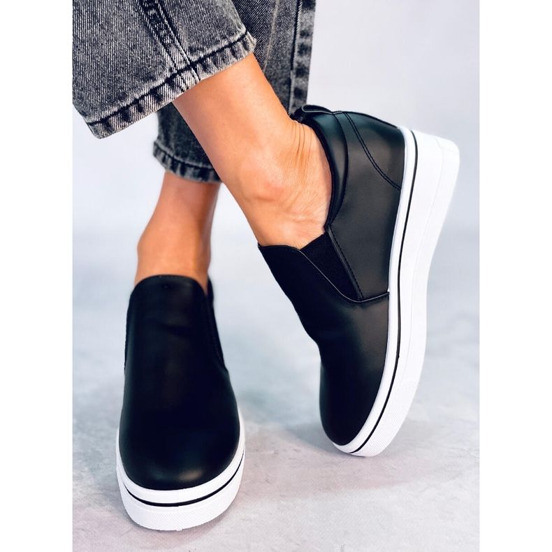 BM Naito Black slip on tenisky na klínku černý 1
