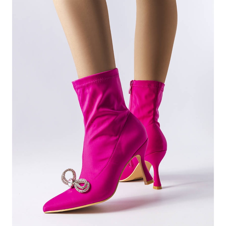 PA1 Růžové kozačky zdobené zirkonovou mašlí Mars růžový 1