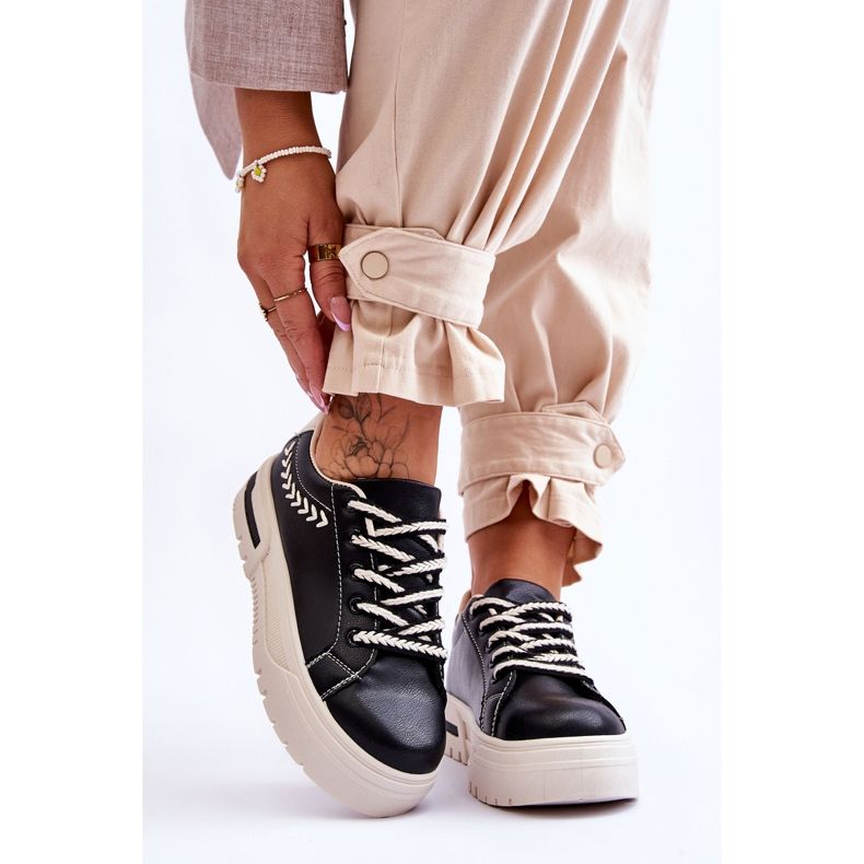 FG2 Pohodlné dámské sportovní boty na platformě černá a béžová Devan 1 FG2 Pohodlné dámské sportovní boty na platformě černá a béžová Devan 1