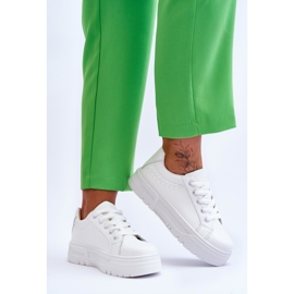 FG2 Pohodlné dámské sportovní boty na platformě White Devan bílý 2