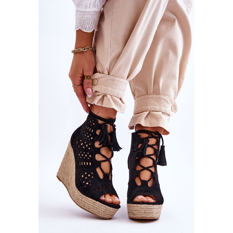 FB1 Semišové prolamované boty na klínku Black Berthe černá 1 FB1 Semišové prolamované boty na klínku Black Berthe černá 1