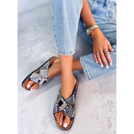 PA1 Korkové sklíčka Rezai Černé korálky černá 2