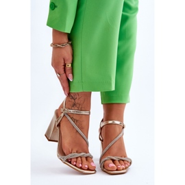 Sandály se zirkony Zlaté Carlotta Vysoké Podpatky zlatý 1 Sandály se zirkony Zlaté Carlotta Vysoké Podpatky zlatý 1