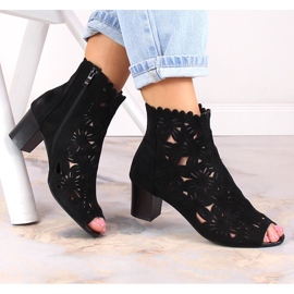 M. DASZYŃSKI Dámské jarní prolamované boty peep toe černé M.Daszyński MR1954-10 černá 1 M. DASZYŃSKI Dámské jarní prolamované boty peep toe černé M.Daszyński MR1954-10 černá 1