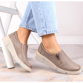 Dámské pohodlné kožené boty na klínku béžové Helios 404-02 béžový 1 Dámské pohodlné kožené boty na klínku béžové Helios 404-02 béžový 1