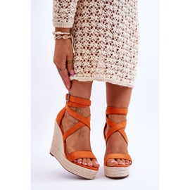 FJ1 Pohodlné oranžové sandály Lemira na vysokém klínu oranžový 1