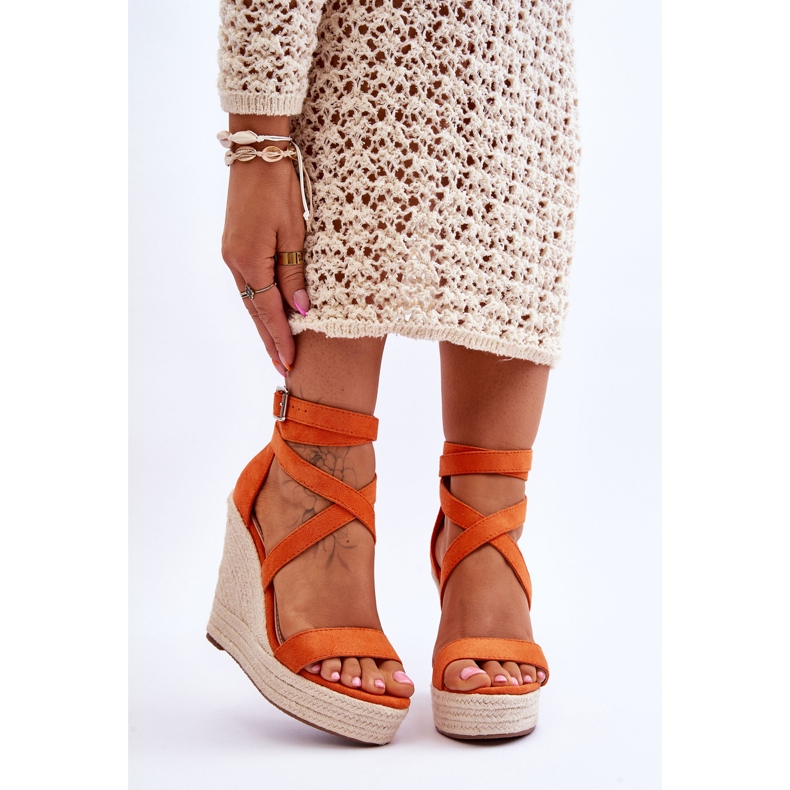 FJ1 Pohodlné oranžové sandály Lemira na vysokém klínu oranžový 1