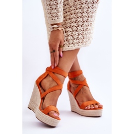 FJ1 Pohodlné oranžové sandály Lemira na vysokém klínu oranžový 2