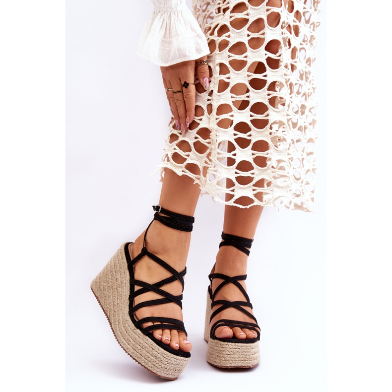 Kožené sandály na klínu Black Margaritt černá 1