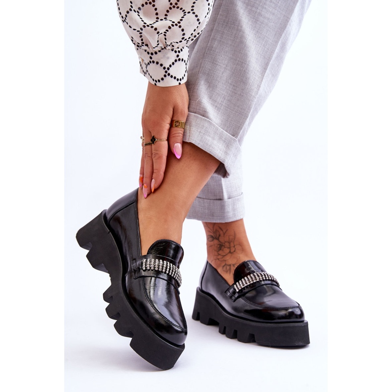 Módní mokasíny na platformě s ozdobou Laura Messi 2600 černá 2