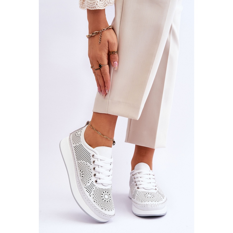 Vinceza Dámská kožená prolamovaná sportovní obuv bílá Marea bílý 1 Vinceza Dámská kožená prolamovaná sportovní obuv bílá Marea bílý 1