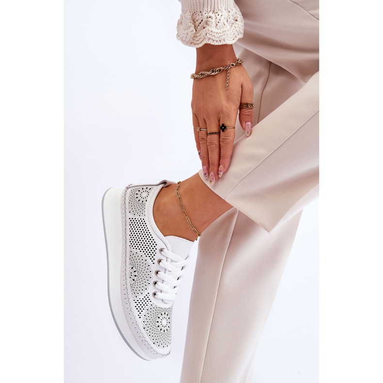 Vinceza Dámská kožená prolamovaná sportovní obuv bílá Marea bílý 2 Vinceza Dámská kožená prolamovaná sportovní obuv bílá Marea bílý 2