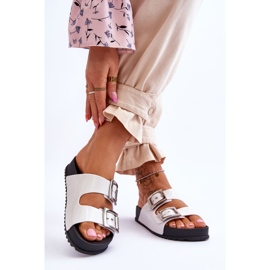 Dámské hladké pantofle ZAXY HH285159 Bílé bílý 2 Dámské hladké pantofle ZAXY HH285159 Bílé bílý 2