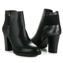 Vinceza Boty na sloupku černý 2