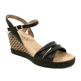 Caprice klínové kožené sandály 9-28710-20 040 Black Softnap černý 1