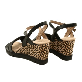 Caprice klínové kožené sandály 9-28710-20 040 Black Softnap černý 5