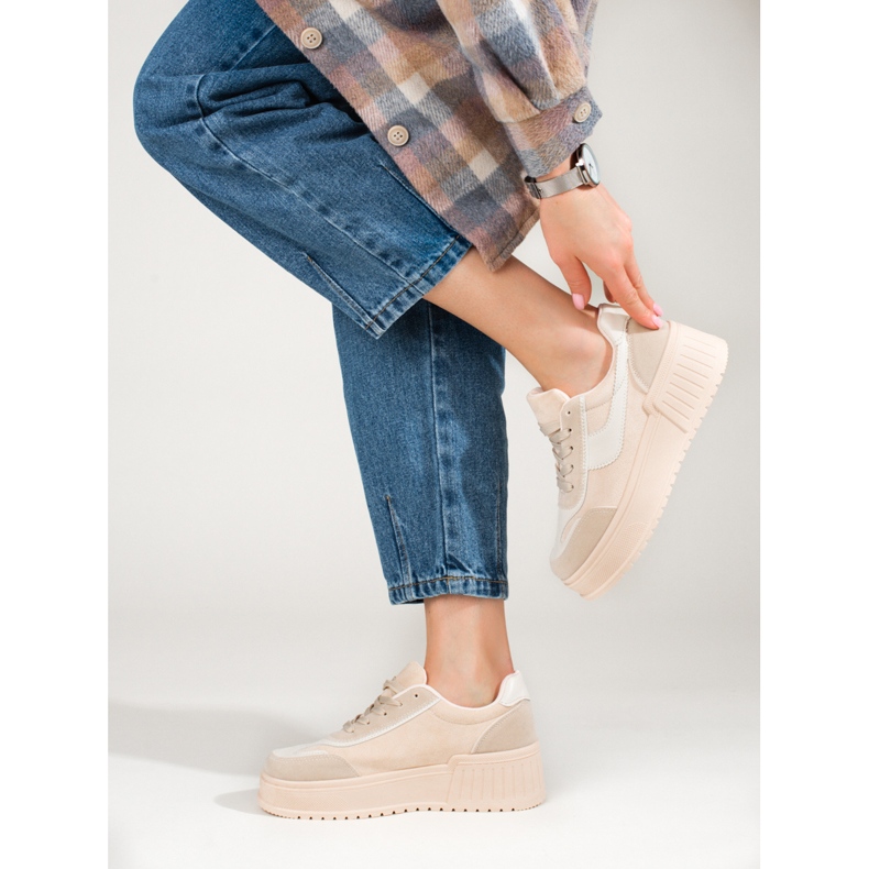 Béžové semišové kozačky se silnou platformou od Shelovet béžový 2