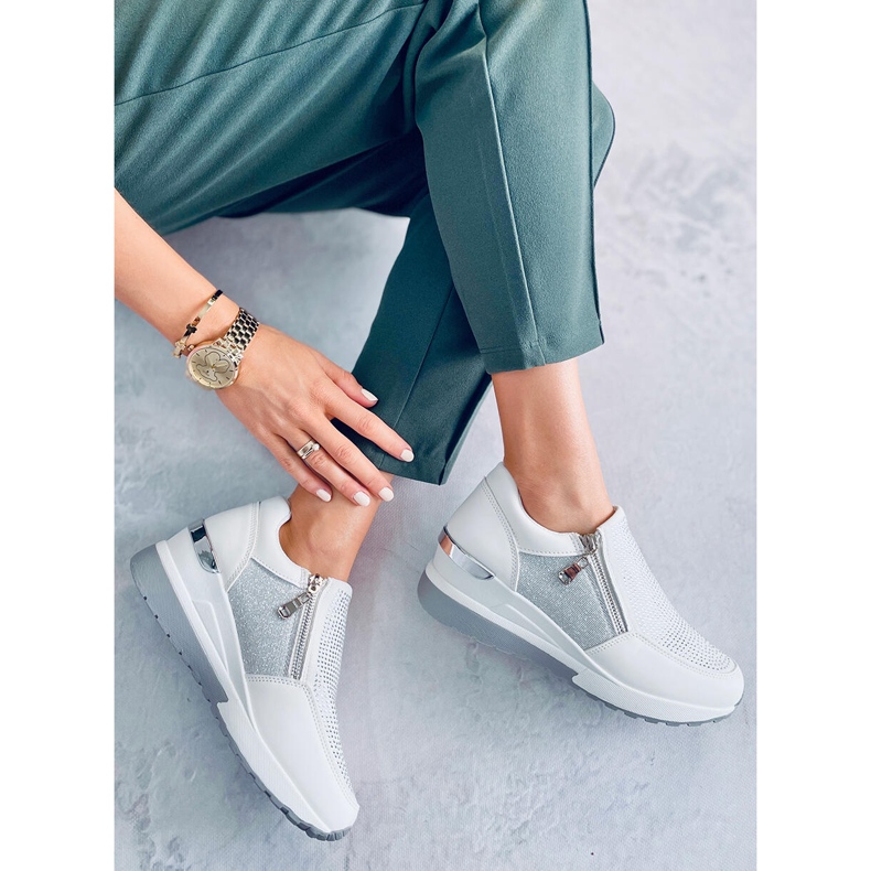 BM Bílé tenisky na klínku Atwood bílý 2