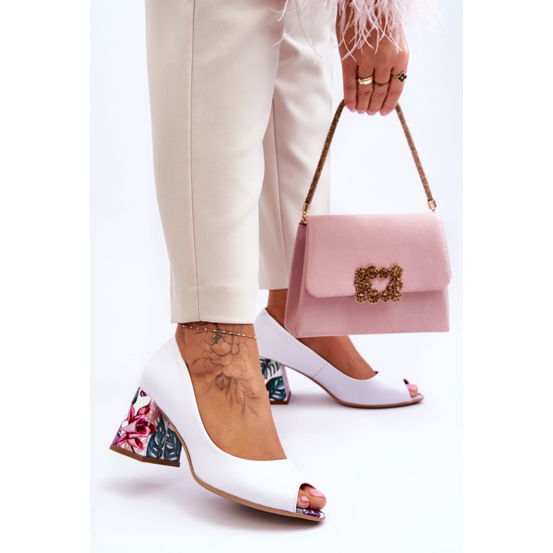 Lewski Shoes Kožené lodičky s ozdobným podpatkem Leski Boty 2608/K White Peas bílý 2