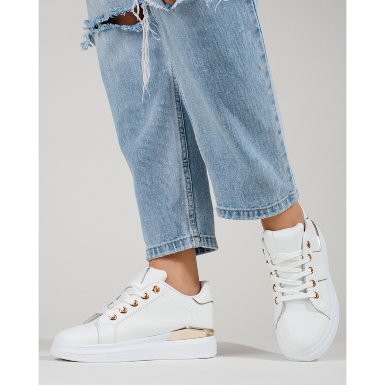 Bílé a zlaté dámské sportovní boty Shelovet tenisky bílý 2 Bílé a zlaté dámské sportovní boty Shelovet tenisky bílý 2