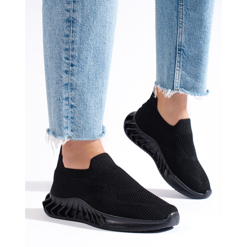 Černé textilní sportovní boty Shelovet černá 1