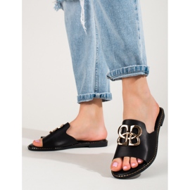 Elegantní černé žabky s shelovetovou přezkou černá 1