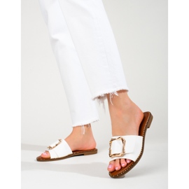 Bílé elegantní žabky s přezkou Shelovet bílý 1