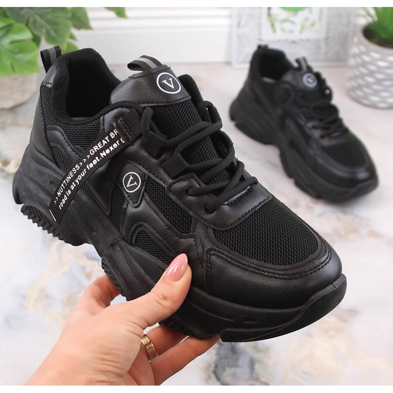 Dámské sportovní boty černé tenisky Vinceza 13577 černá 1